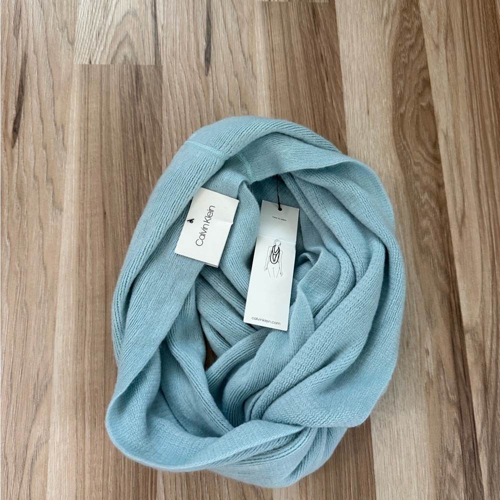 3/$15 Calvin Klein blue infinity scarf